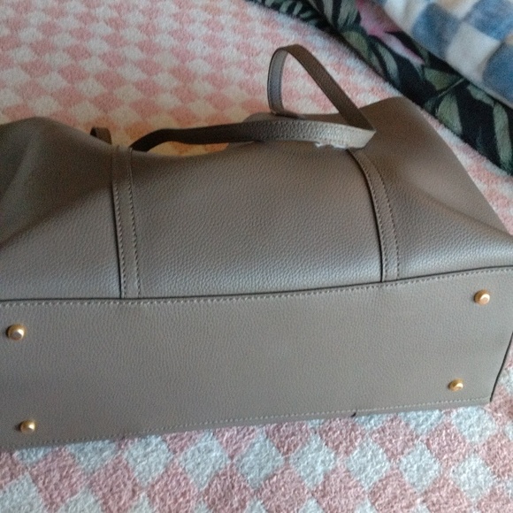 Elegant Tory Burch Gray Tote Bag - Picture 4 of 5